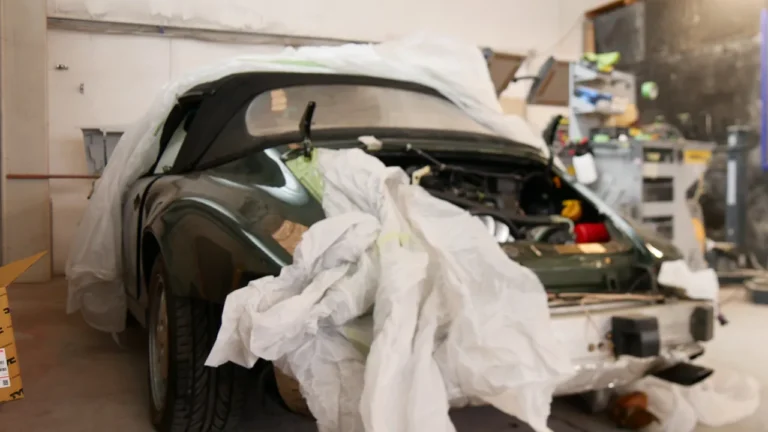 Motorraum eines restaurierten Porsche